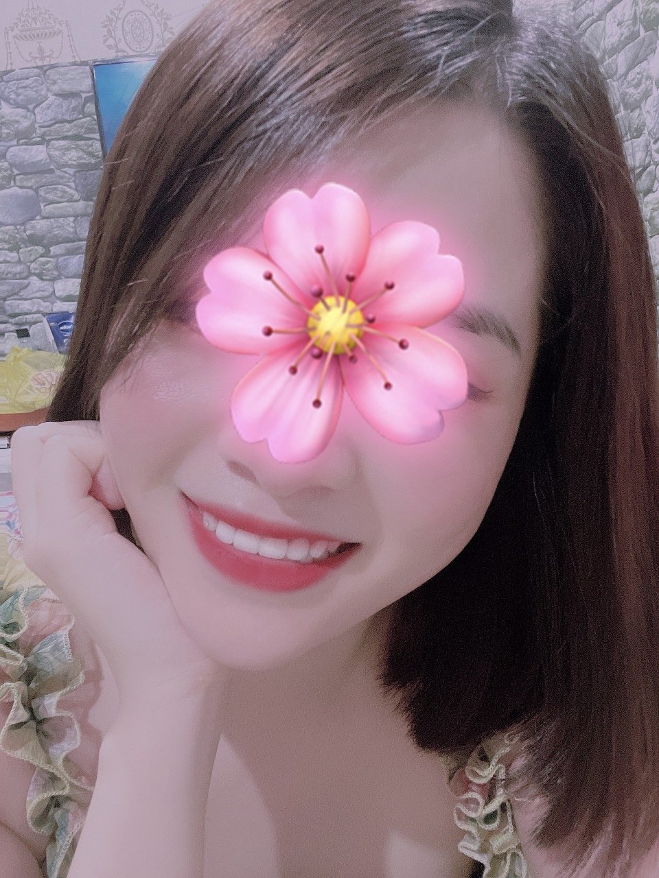 hang-moi-quynh-anh-em-gai-de-thuong-mong-vu-hang-ngon-2442152-original